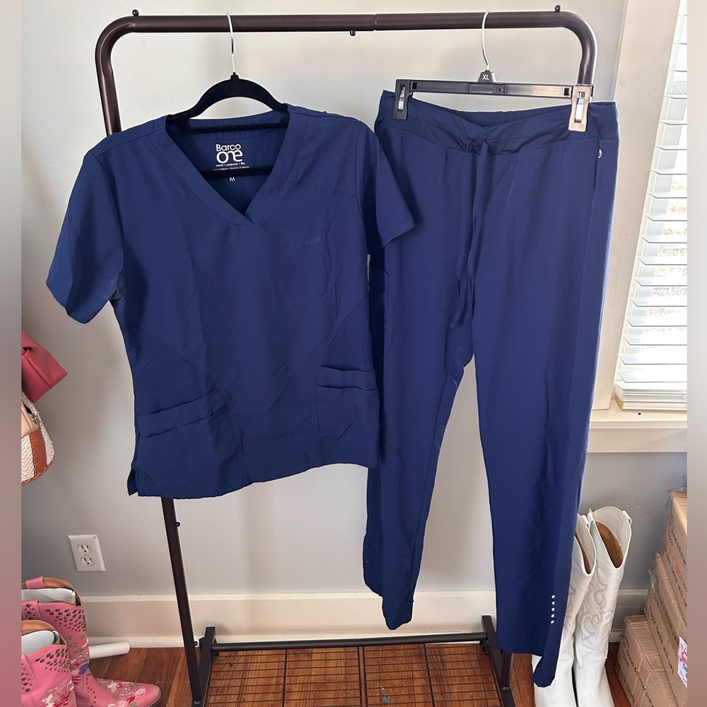 Medium Tall Navy Scrub Set